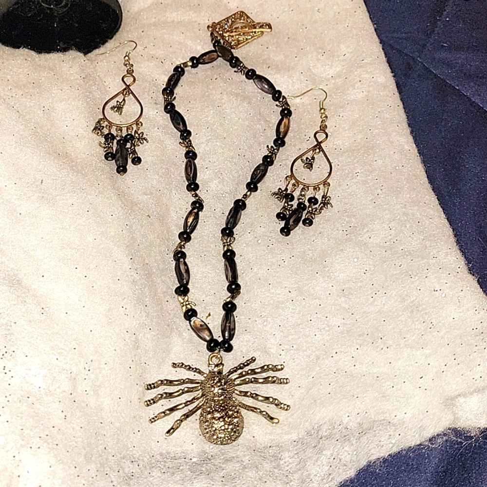 Halloween Jewelry/Spider